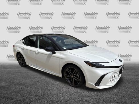 Used 2025 Toyota Camry XSE image 2