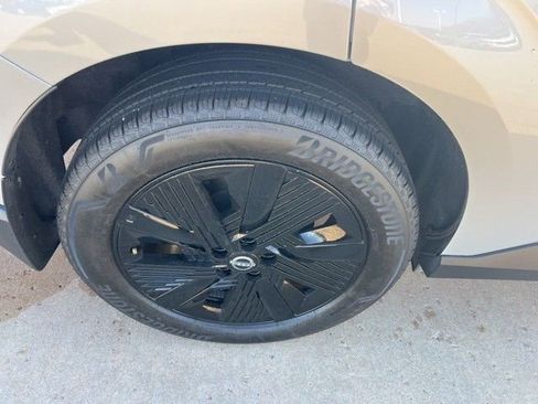 Used 2025 Nissan Murano SV image 35