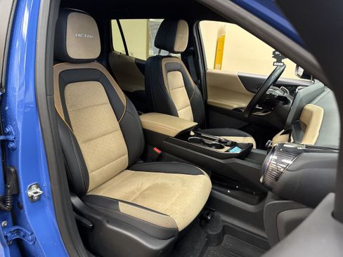 Used 2025 Chevrolet Equinox ACTIV w/ Safety and Technology Package FWD image 14