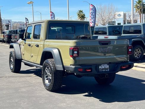 New 2026 Jeep Gladiator Mojave w/ Technology Group AWD/4WD image 4