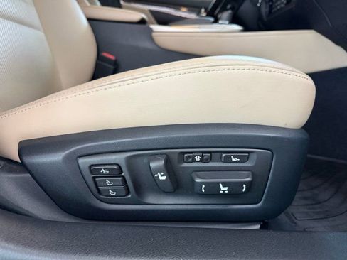 Used 2016 Lexus GS 350 w/ Luxury Package image 19