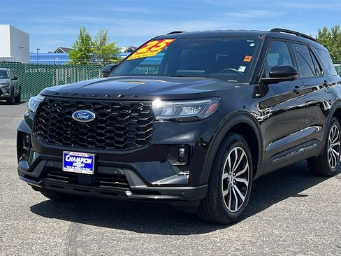 Used 2025 Ford Explorer ST-Line AWD/4WD image 1