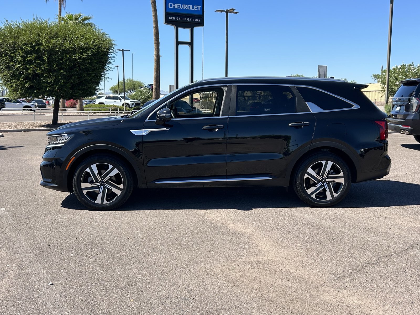 Used 2023 Kia Sorento EX AWD/4WD image 2
