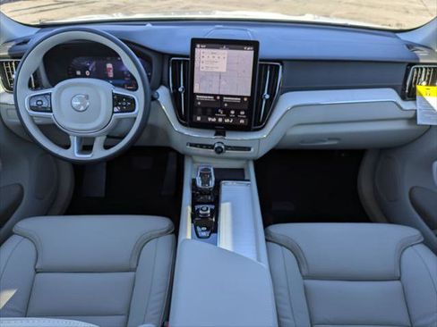 New 2026 Volvo XC60 T8 Ultra w/ Protection Package Premier image 11