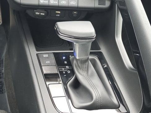 Certified 2025 Hyundai Elantra SEL FWD image 15
