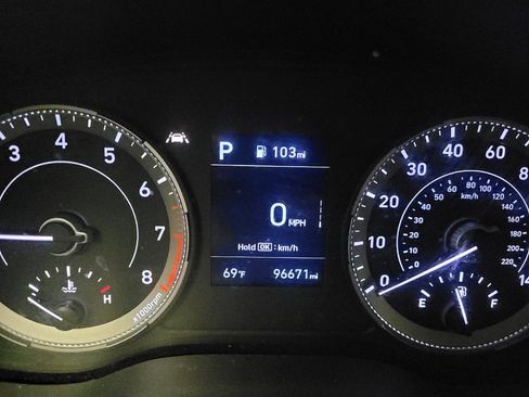 Used 2021 Hyundai Venue SE FWD image 23