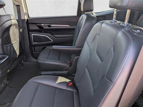 Used 2022 Kia Telluride S image 28