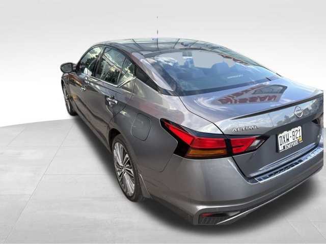 Used 2023 Nissan Altima 2.5 SL AWD/4WD image 5