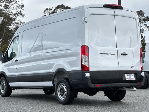 New 2026 Ford Transit 250 148 Medium Roof image 3