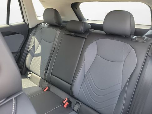 Certified 2026 Volkswagen Tiguan SE AWD/4WD image 12