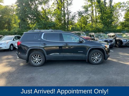 Used 2017 GMC Acadia SLT AWD/4WD image 8