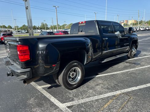 Used 2017 GMC Sierra 3500 Denali w/ Duramax Plus Package AWD/4WD image 3