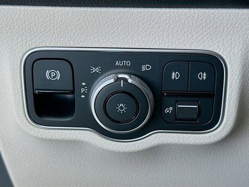 New 2026 Mercedes-Benz GLB 250 4MATIC image 10