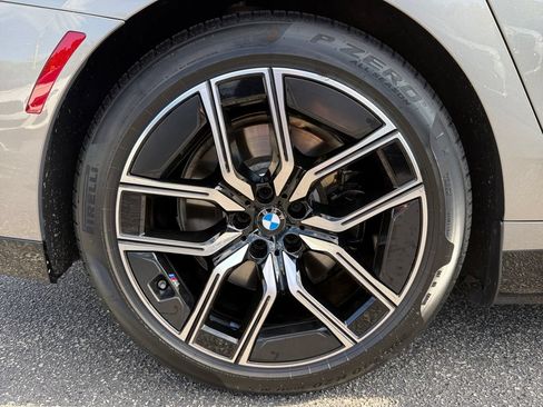 Used 2026 BMW 750e xDrive AWD/4WD image 17