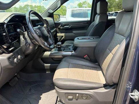 Certified 2022 Chevrolet Silverado 1500 ZR2 w/ Technology Package AWD/4WD image 5