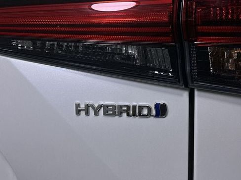 Used 2023 Toyota Highlander XLE AWD/4WD image 33