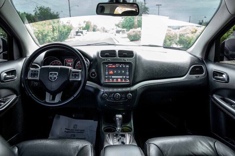 Used 2020 Dodge Journey Crossroad FWD image 18