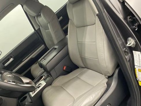 Used 2021 Toyota Tundra SR5 w/ SR5 Leather Package AWD/4WD image 13