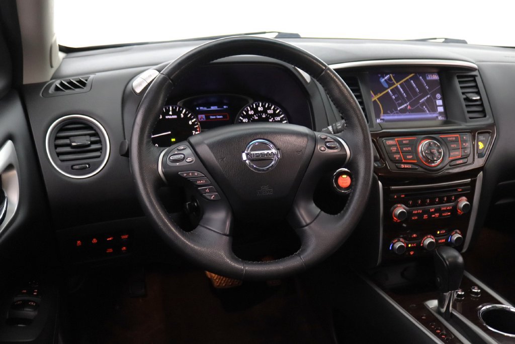 Used 2014 Nissan Pathfinder Platinum w/ Platinum Premium Package AWD/4WD image 15