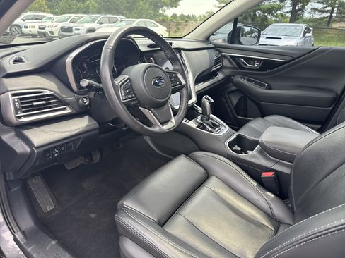 Used 2023 Subaru Outback Touring AWD/4WD image 4