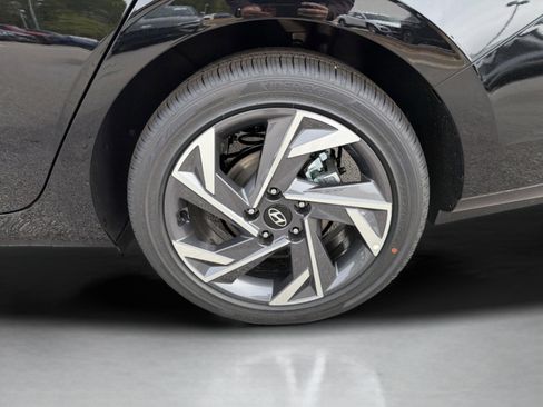 New 2026 Hyundai Elantra Limited FWD image 31
