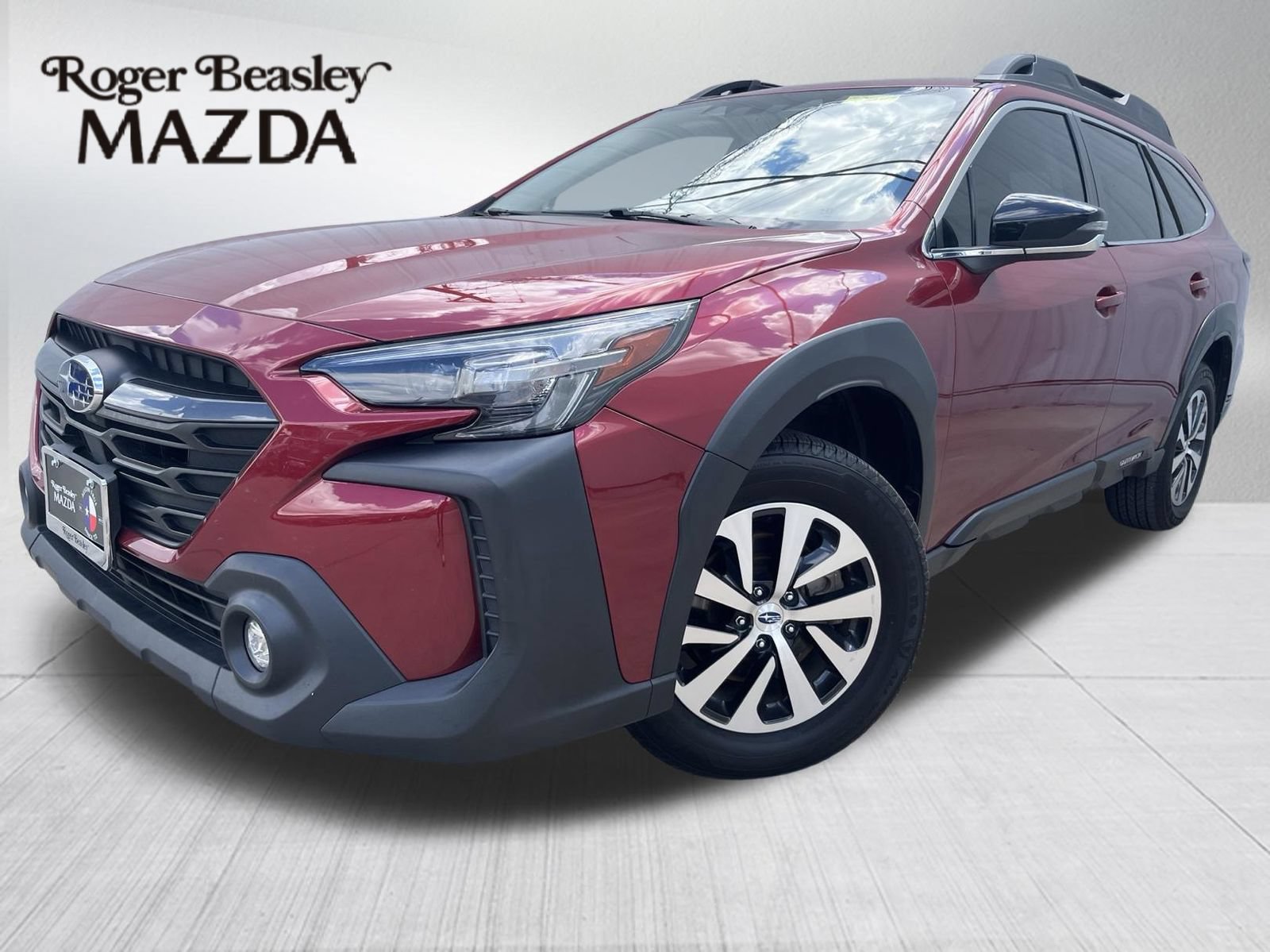 Used 2023 Subaru Outback Premium AWD/4WD image 1