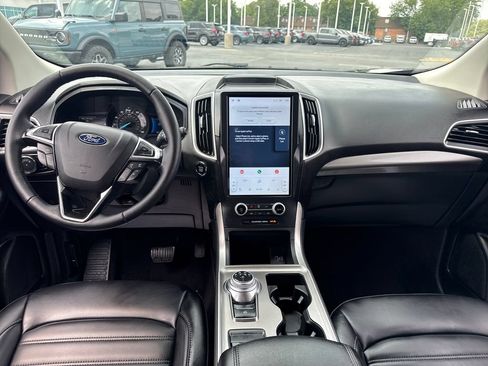 Used 2024 Ford Edge SEL w/ Convenience Package AWD/4WD image 17