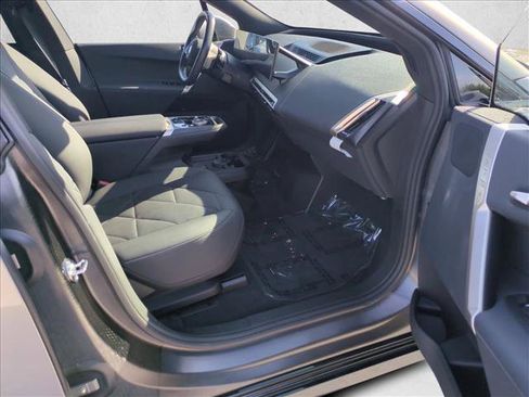 Used 2023 BMW iX xDrive50 w/ Sport Package AWD/4WD image 23