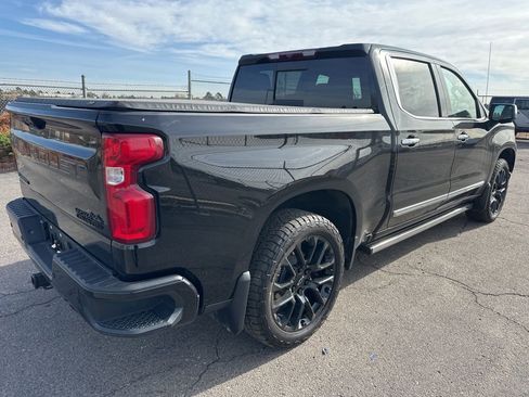 Used 2023 Chevrolet Silverado 1500 High Country w/ High Country Premium Package image 6