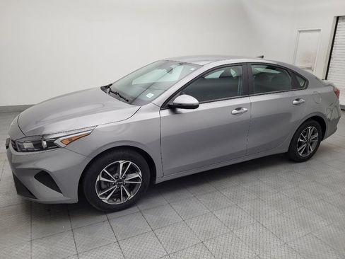Used 2023 Kia Forte LXS w/ LXS Technology Package FWD image 2