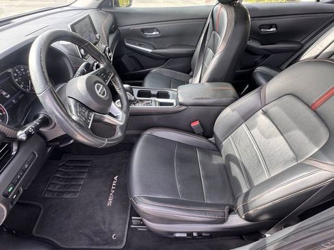 Certified 2022 Nissan Sentra SR w/ SR Premium Package image 11