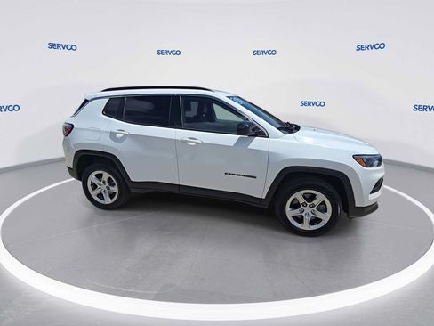 Used 2023 Jeep Compass Latitude AWD/4WD image 10