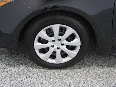 Used 2026 Toyota Corolla LE FWD image 11