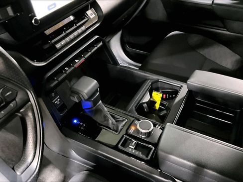 Certified 2025 Toyota Tundra SR5 w/ SR5 Convenience Package AWD/4WD image 17