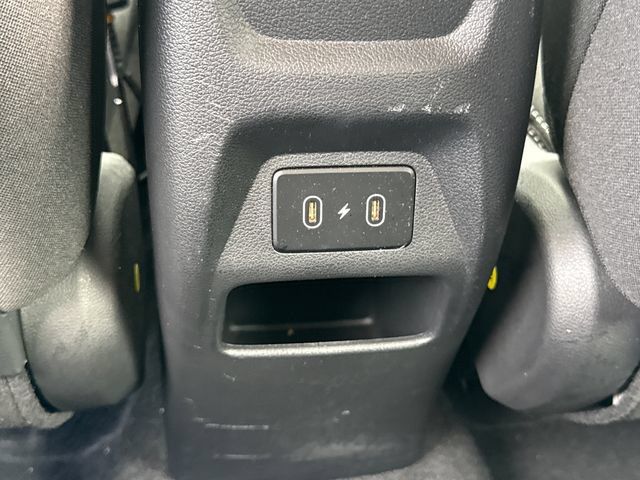 Used 2024 Hyundai Venue SEL FWD image 21