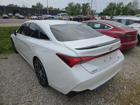 Used 2019 Toyota Avalon XSE w/ All Weather Liner Package FWD image 4