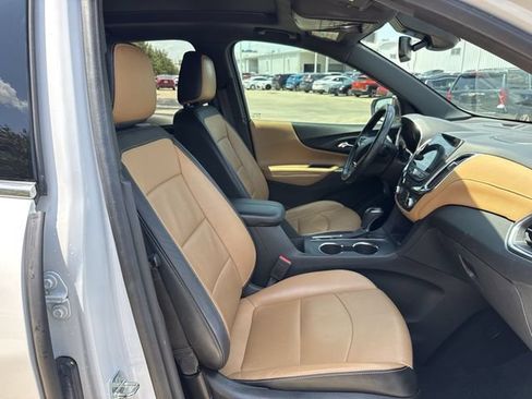 Used 2021 Chevrolet Equinox Premier FWD image 31