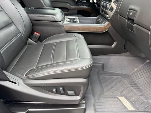 Used 2019 GMC Sierra 3500 Denali w/ Duramax Plus Package AWD/4WD image 11