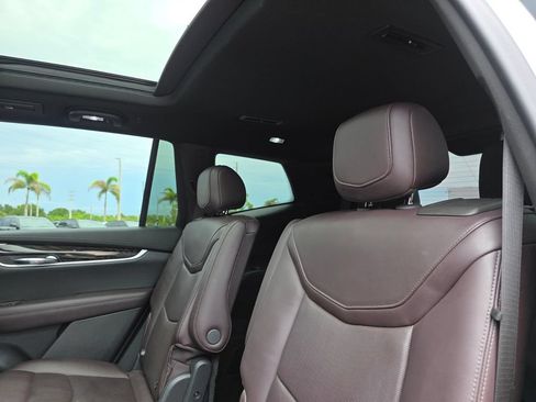Used 2021 Cadillac XT6 Premium Luxury FWD image 24