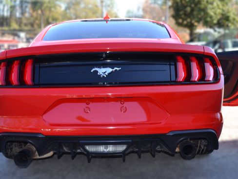 Used 2021 Ford Mustang Coupe image 4