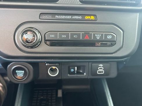 Used 2025 Ford Maverick Lariat w/ 4K Tow Package AWD/4WD image 35