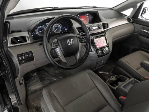 Used 2017 Honda Odyssey EX-L image 2