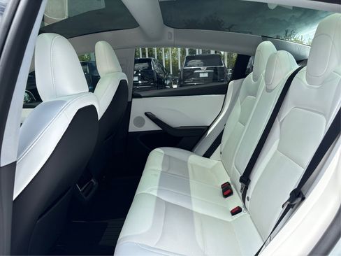 Used 2024 Tesla Model 3 Standard Range RWD image 10