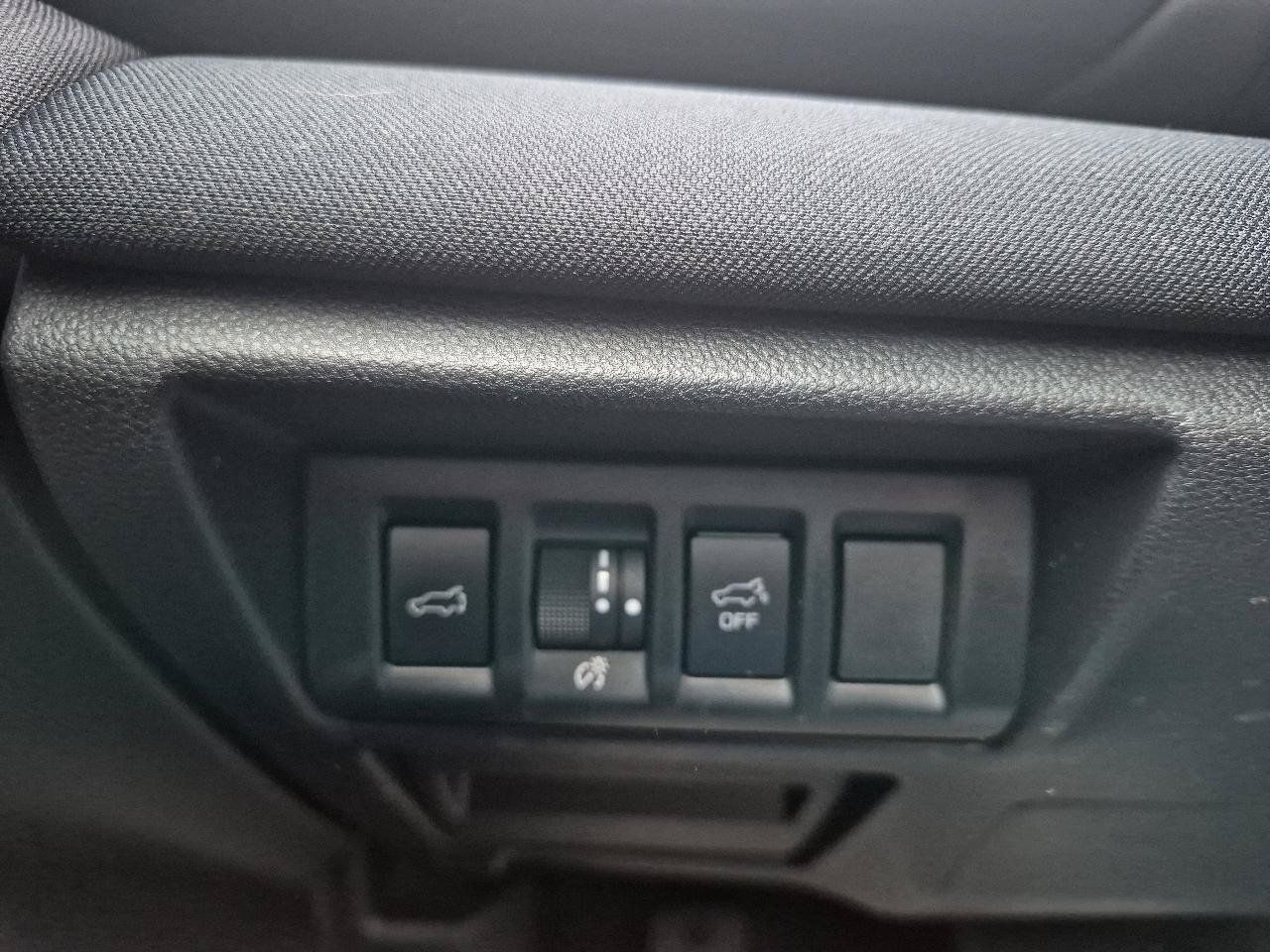 Used 2024 Subaru Outback Premium AWD/4WD image 17