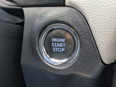 Used 2022 Toyota RAV4 XLE image 19