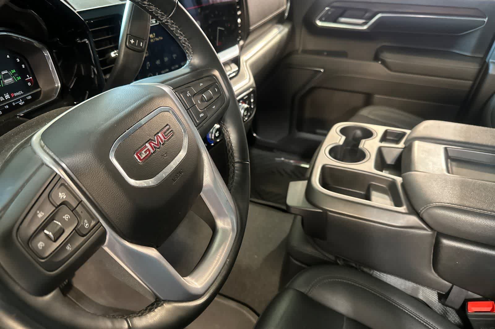 Used 2024 GMC Sierra 1500 SLT AWD/4WD image 13