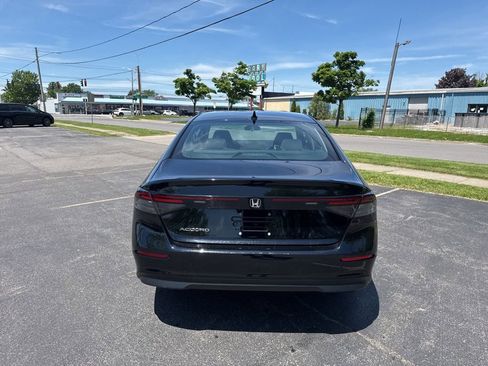 Certified 2023 Honda Accord EX image 6