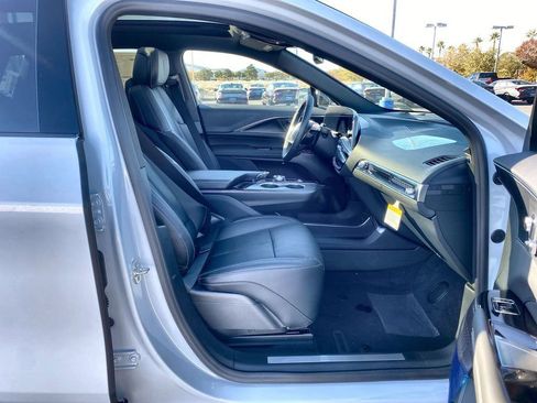 New 2026 Cadillac Lyriq Sport image 33