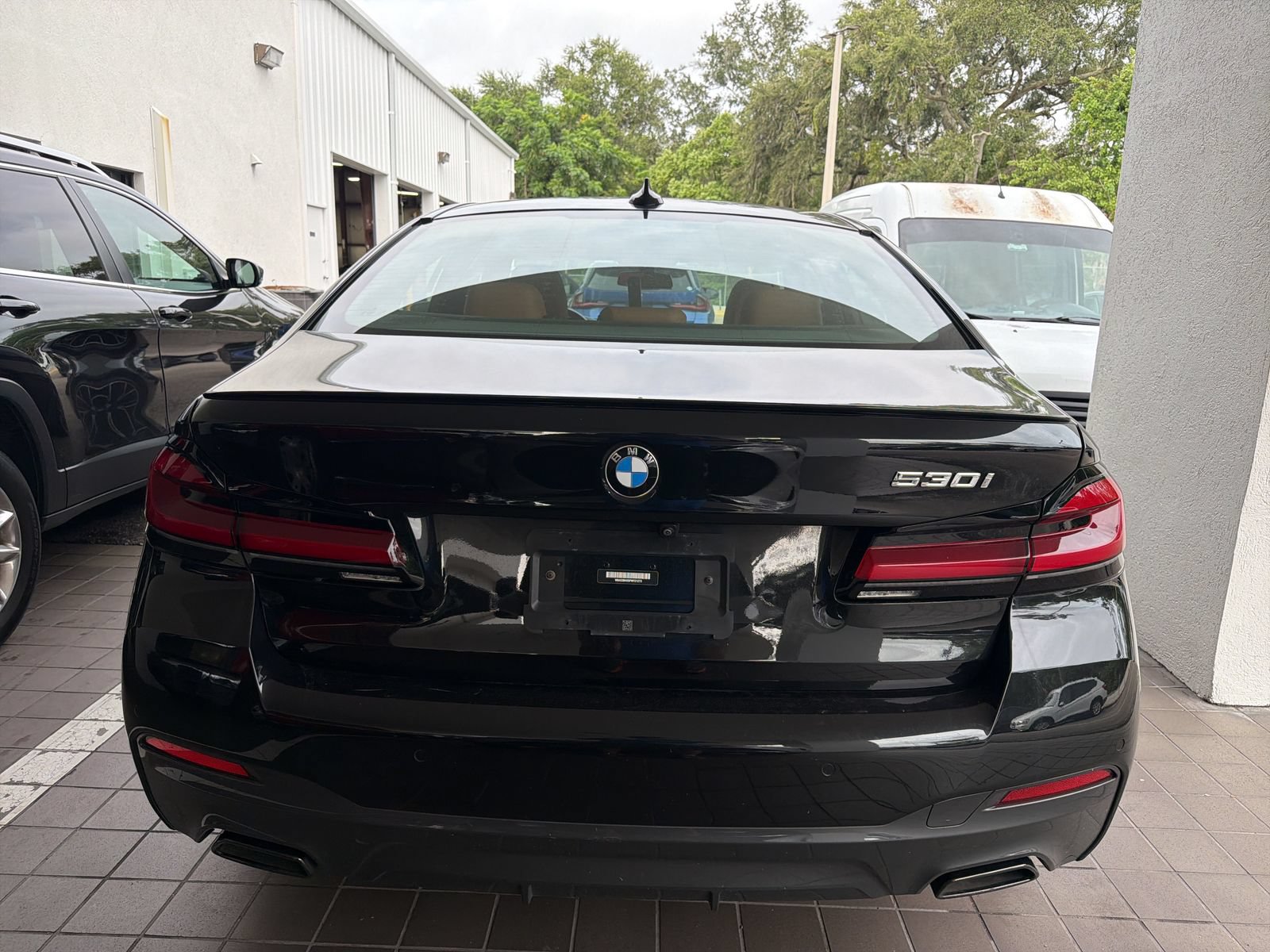 Used 2023 BMW 530i w/ M Sport Package RWD image 10
