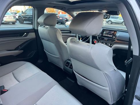 Used 2018 Honda Accord EX image 27